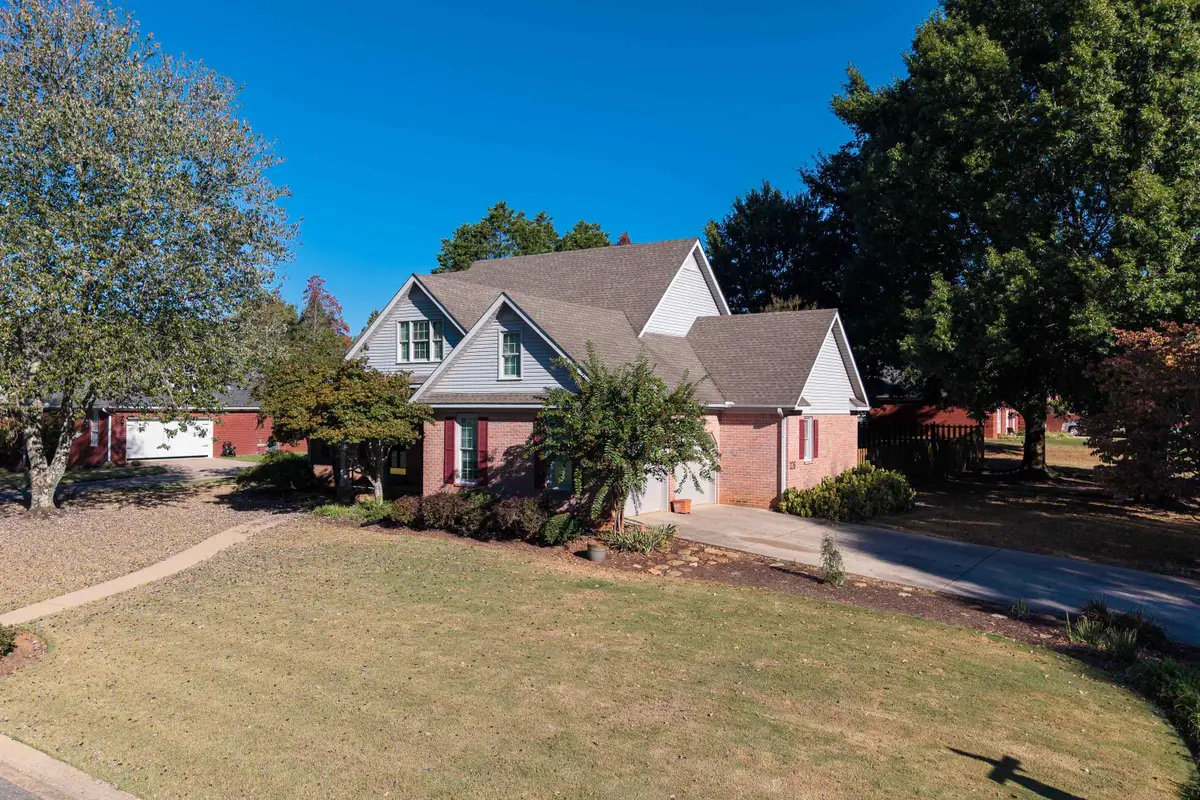 326 Reddoch Rd, Florence, AL 35633 - #1