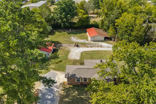 131 Taylor Rd, Florence, AL 35633