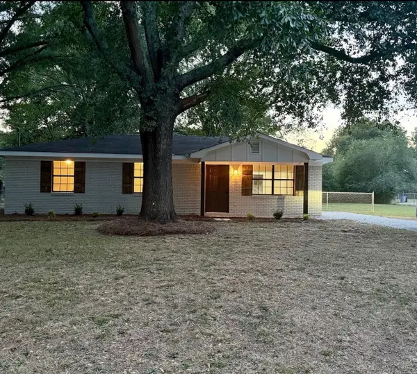 108 N Forest Dr, Killen, AL 35645
