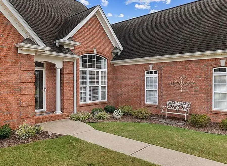 109 Blackberry Trl, Florence, AL 35630 - #3