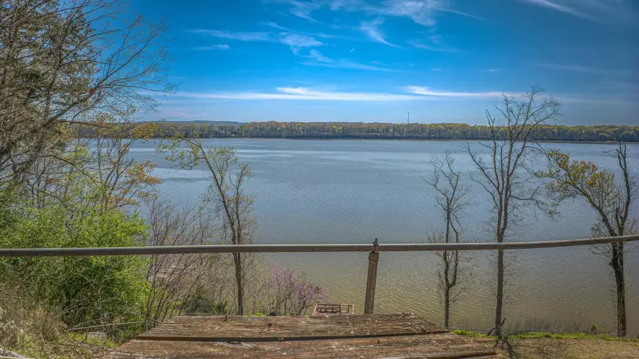 115 Sunset Beach Rd, Florence, AL 35633 - #2