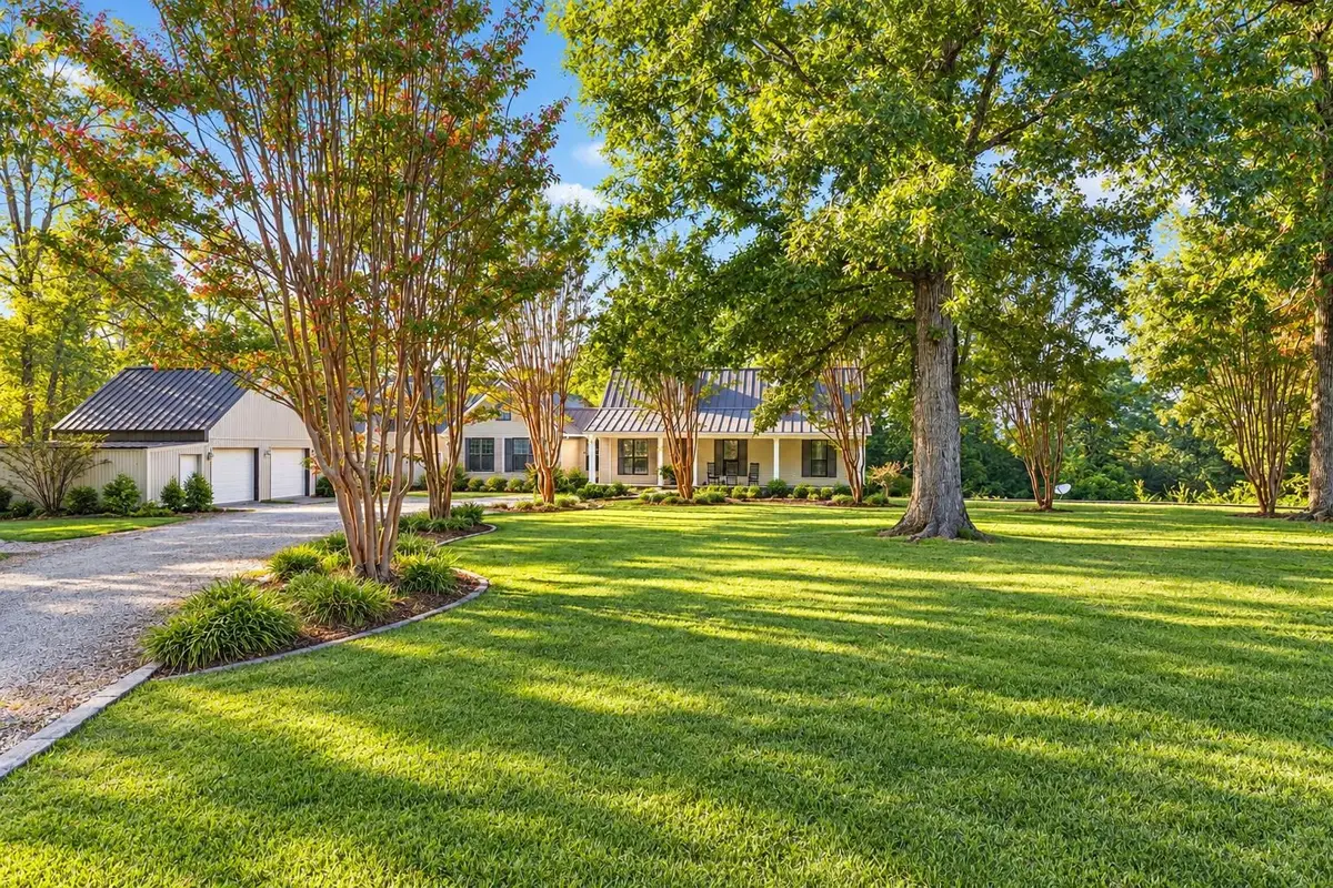 2535 County Farm Rd, Tuscumbia, AL 35674 - #1