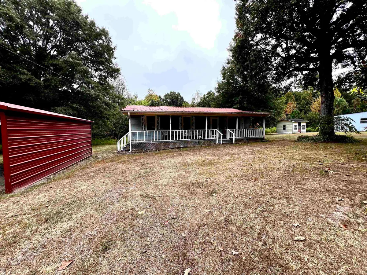 180 Brown Rd, Tuscumbia, AL 35674 - #1