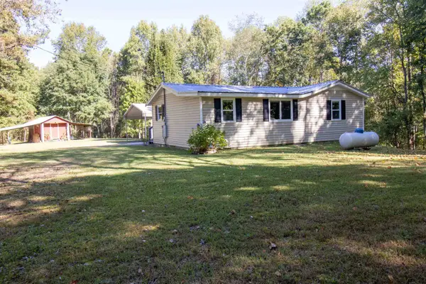 106 Hand Rd, Falkville, AL 35622
