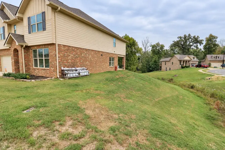 1422 NE Clearwater Dr, Cullman, AL 35055 - #3