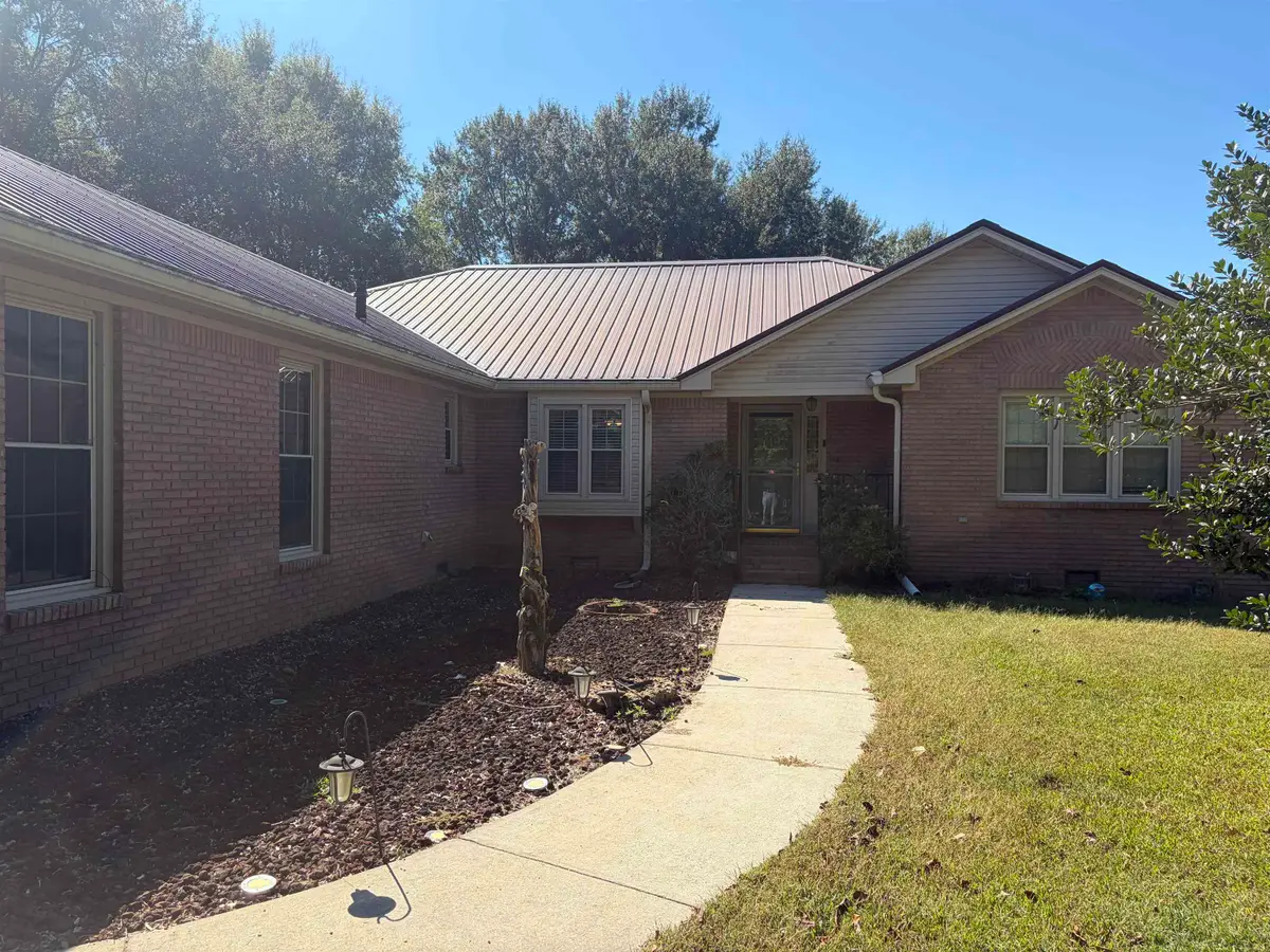 400 Mon Dye Rd, Phil Campbell, AL 35581 - #1