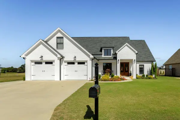 103 Grove Landing Dr, Tuscumbia, AL 35674