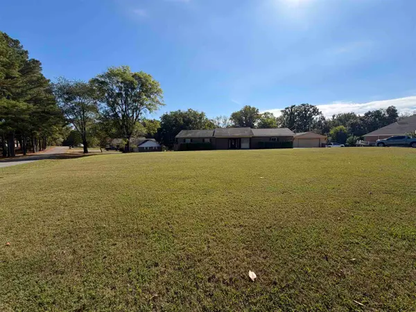301 Cypress Cv, Florence, AL 35634