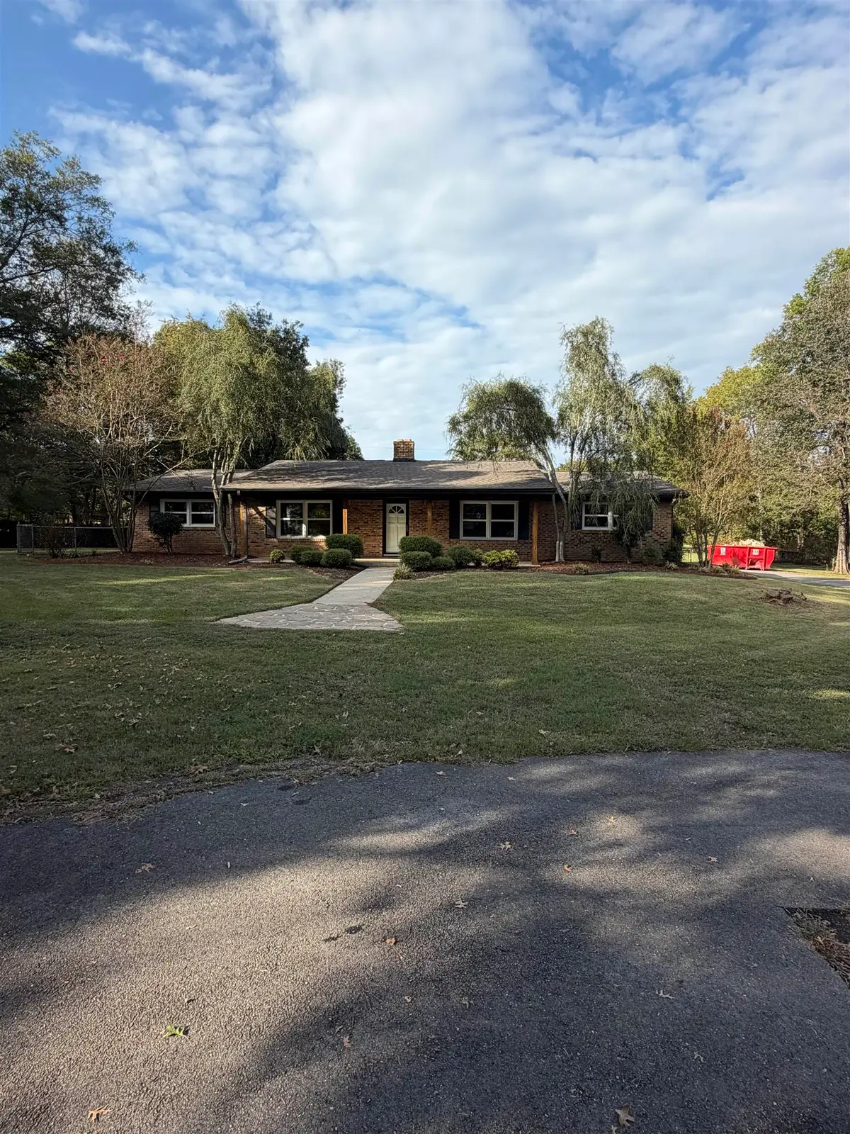 311 E Washington Dr, Muscle Shoals, AL 35661 - #1