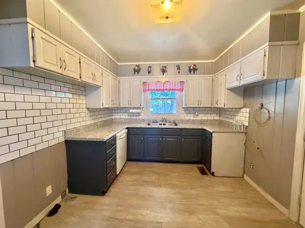 1407 Duntreath Ave, Florence, AL 35630