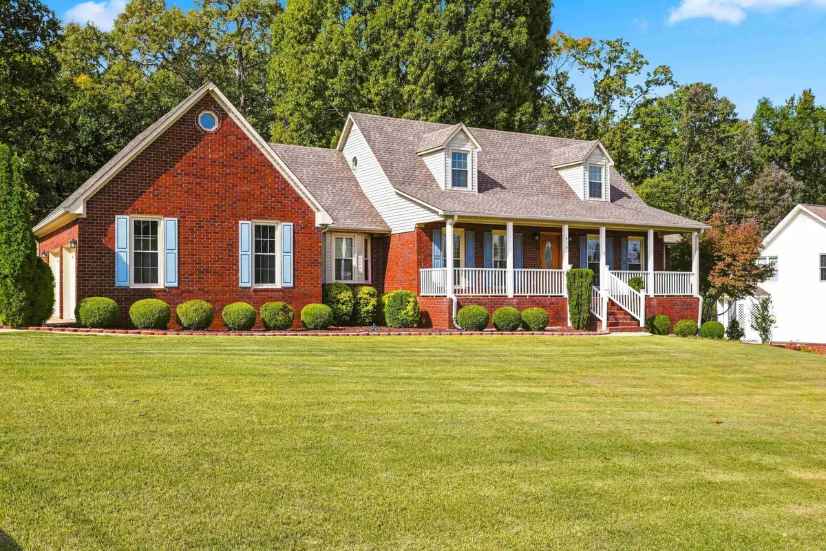 410 Ridgecliff Dr, Florence, AL 35634 - #1