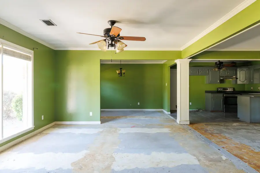 109 Chestnut Ln, Sheffield, AL 35660 - #3