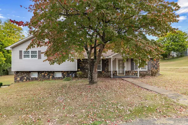 3720 Woodard Ave, Florence, AL 35630