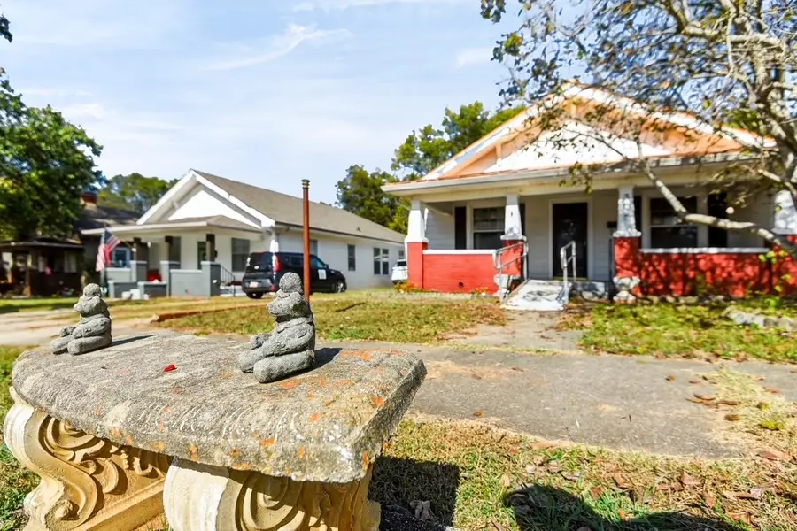 305 E 2nd St, Tuscumbia, AL 35674 - #2