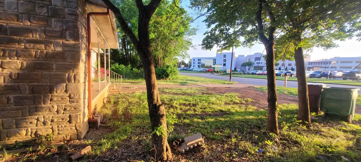 1207 S Montgomery Ave, Sheffield, AL 35660 - #1
