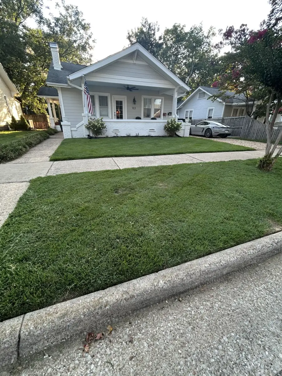 913 Sherrod Ave, Florence, AL 35630 - #2