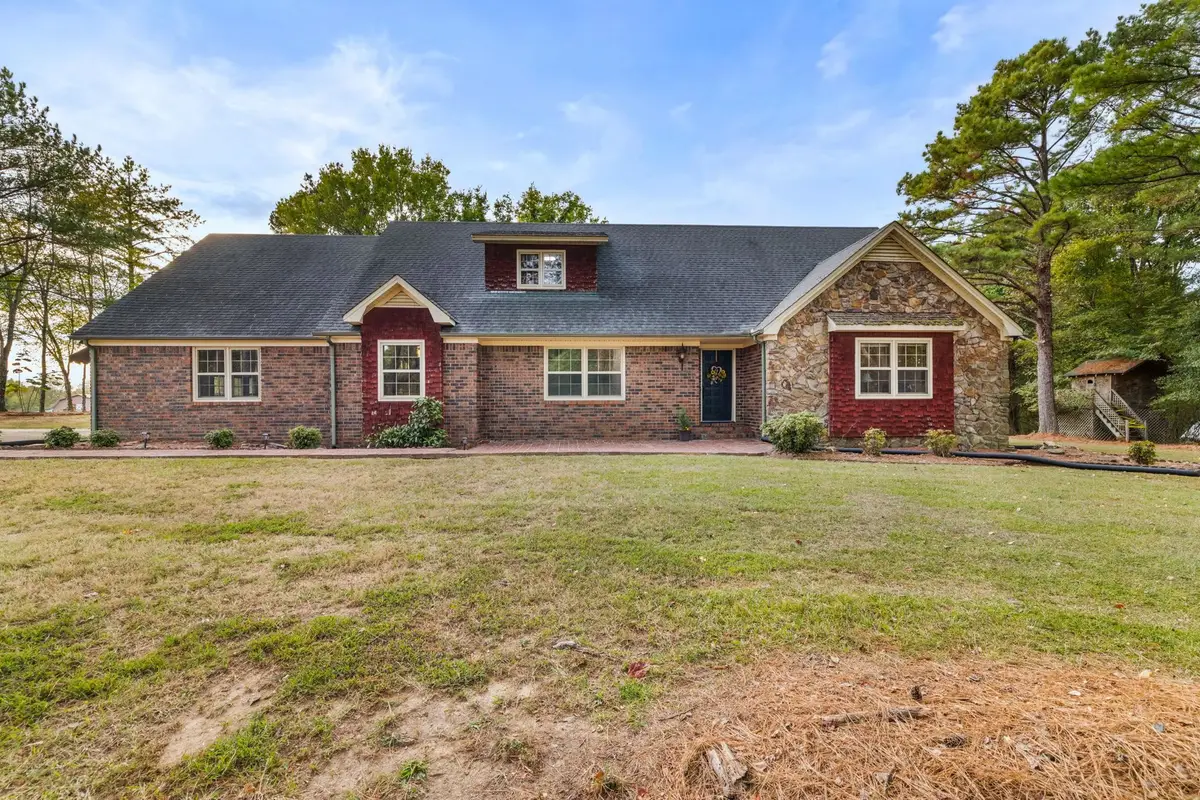 112 Redbud Dr, Florence, AL 35634 - #1