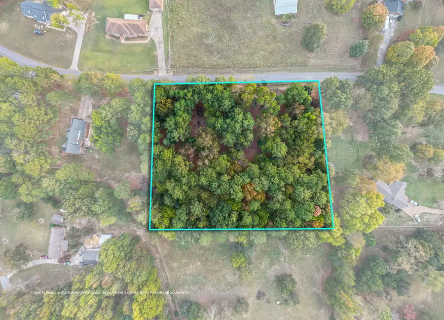 7601 Lakewood Dr, Florence, AL 35634 - #3
