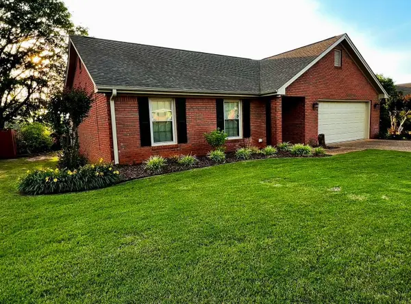 209 Laura Ct, Florence, AL 35630