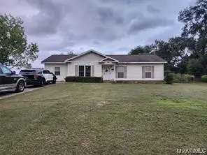 1754 Harden Road, Slocomb, AL 36375