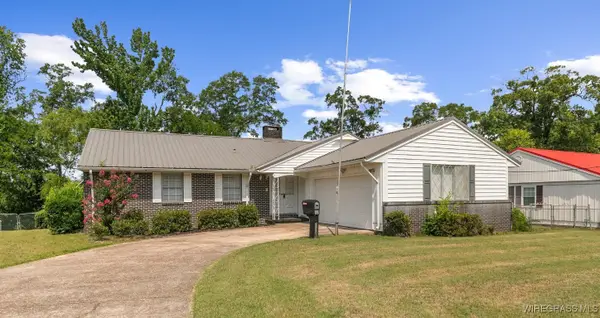 240 Bradford Drive, Ozark, AL 36360