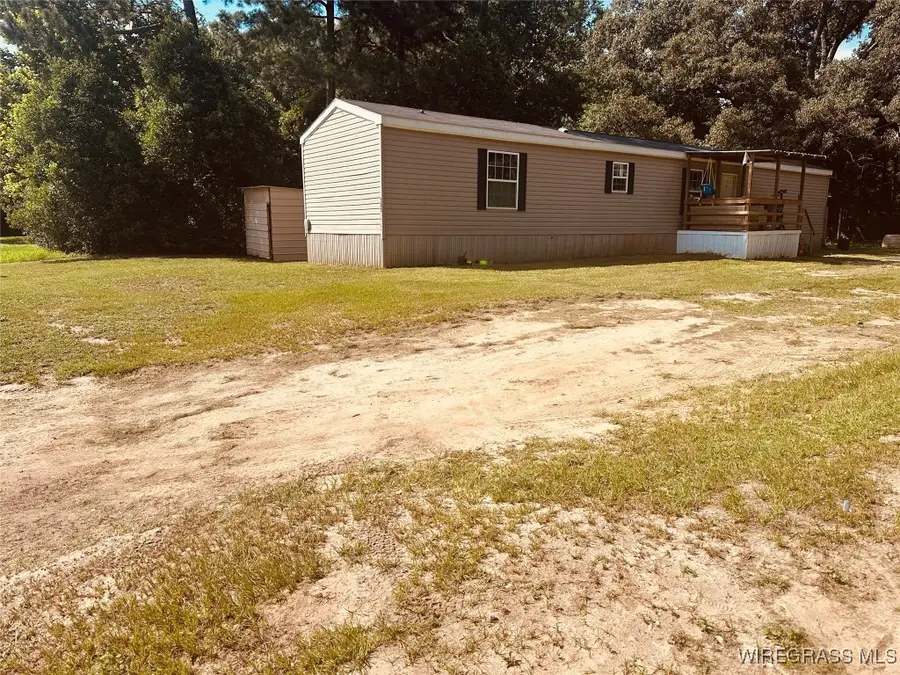 305 E Riverside Avenue, Geneva, AL 36340 - Image #3