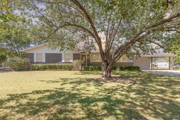 208 Deerfield Drive, Enterprise, AL 36330