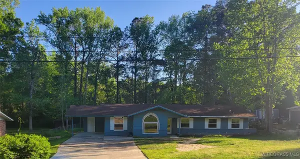 1048 E Roy Parker Road, Ozark, AL 36360