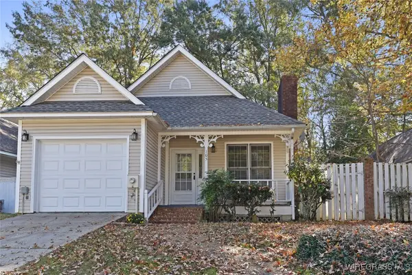 105 Woodcreek Drive, Dothan, AL 36301