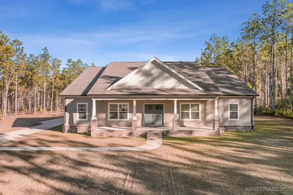 1382 Glen Lawrence Road, Cowarts, AL 36321