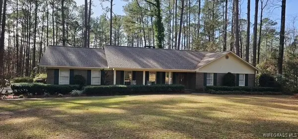 1538 Roy Parker Road, Ozark, AL 36360