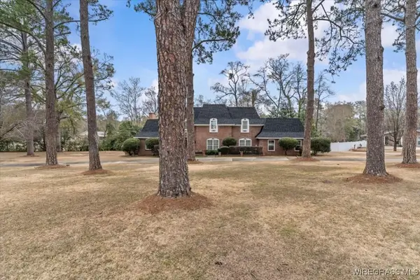 2118 Stonebridge Road, Dothan, AL 36301