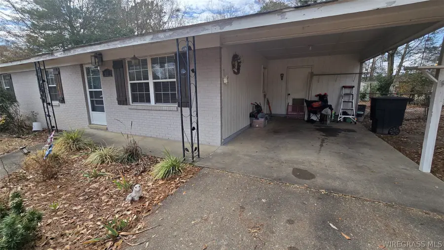 111 N Lincoln Street, Geneva, AL 36340 - #2