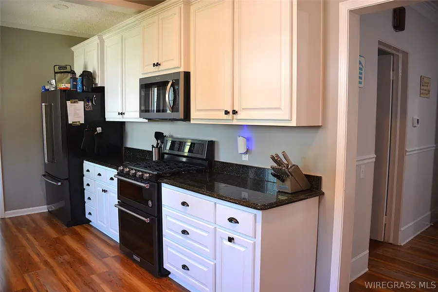 200 S Commerce Street, Geneva, AL 36340 - #2