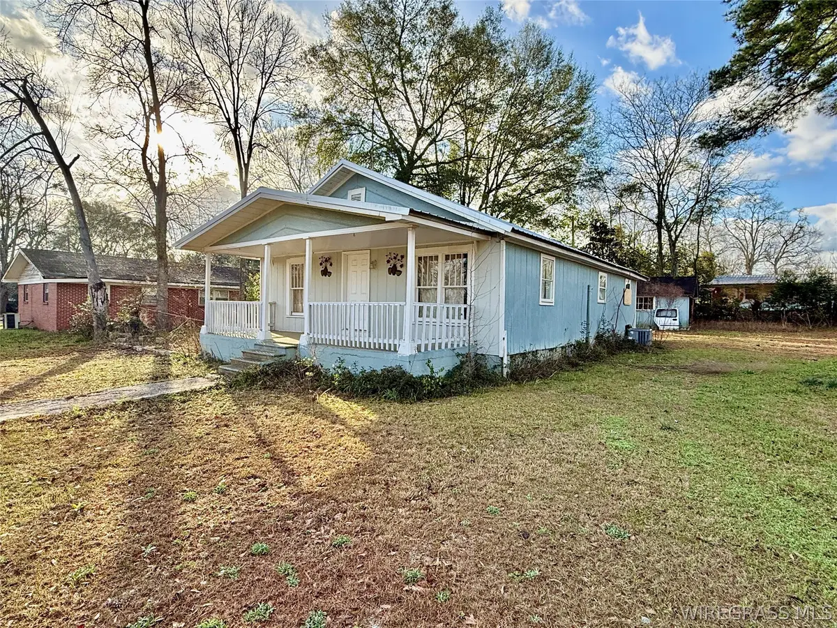 304 Highland Drive, Hartford, AL 36344 - #1