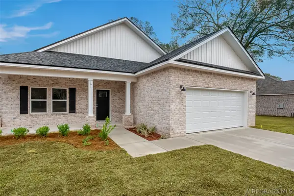 101 Fountain Crest Drive, Enterprise, AL 36330