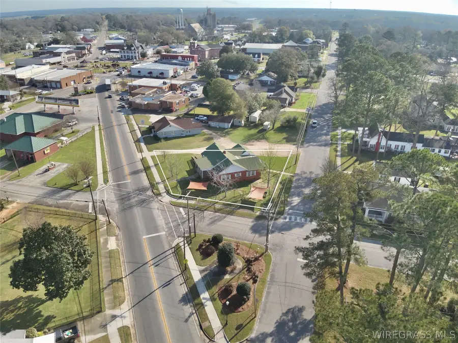209 W Main Street, Hartford, AL 36344 - #2