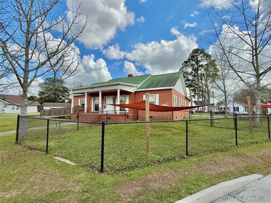 209 W Main Street, Hartford, AL 36344 - #3