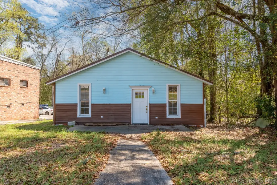 410 Glover Avenue, Enterprise, AL 36330 - #2