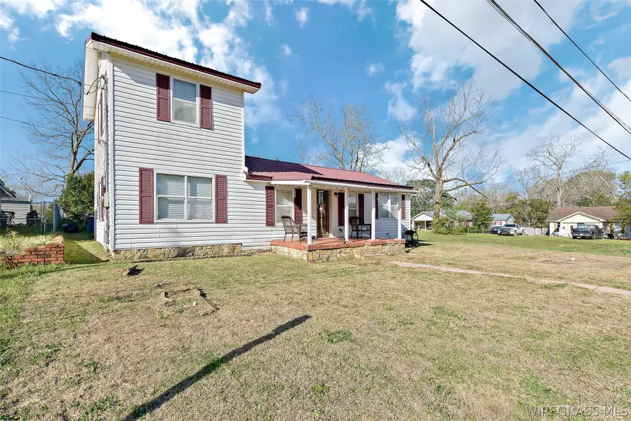 319 Fitzsimmons Street, New Brockton, AL 36351 - #3
