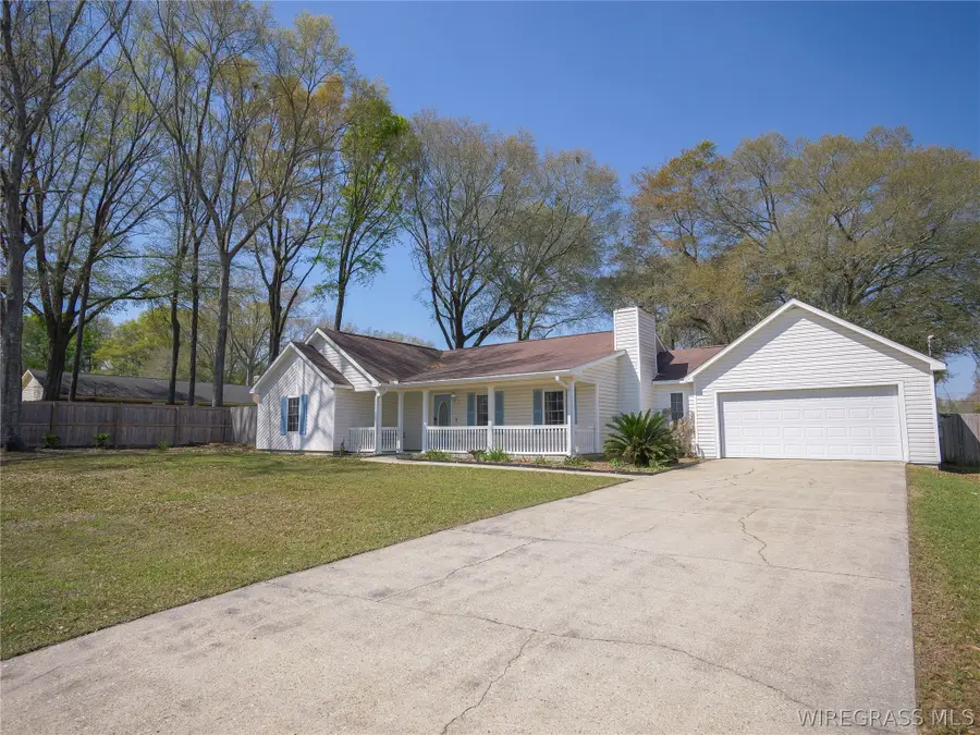 112 Courtland Drive, Enterprise, AL 36330 - #3
