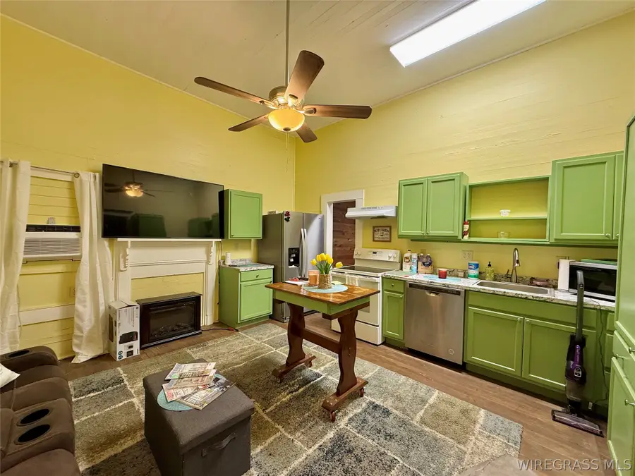 204 W Line Street, Hartford, AL 36344 - #2