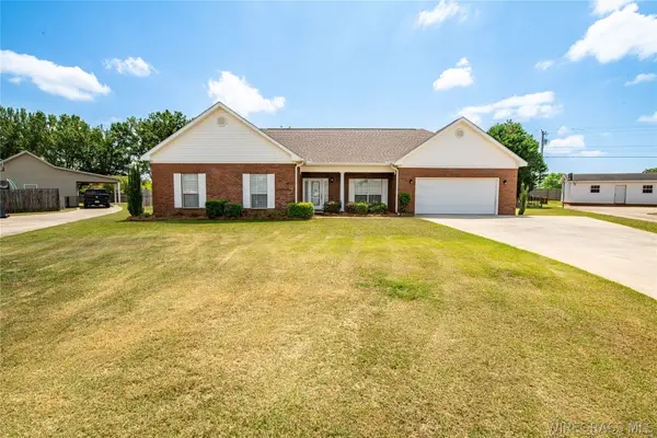105 Leafwood Circle, Enterprise, AL 36330