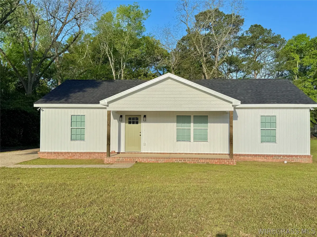 404 S 6th Avenue, Hartford, AL 36344 - #1