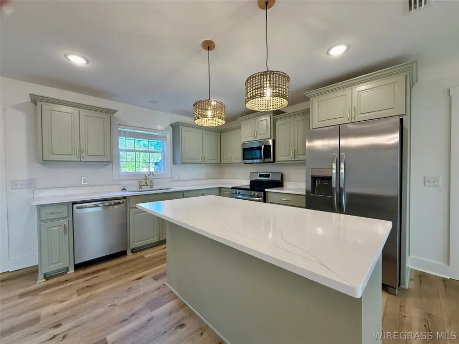404 S 6th Avenue, Hartford, AL 36344 - #2