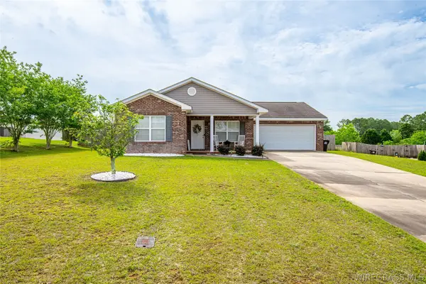 153 Knotts Court, New Brockton, AL 36351