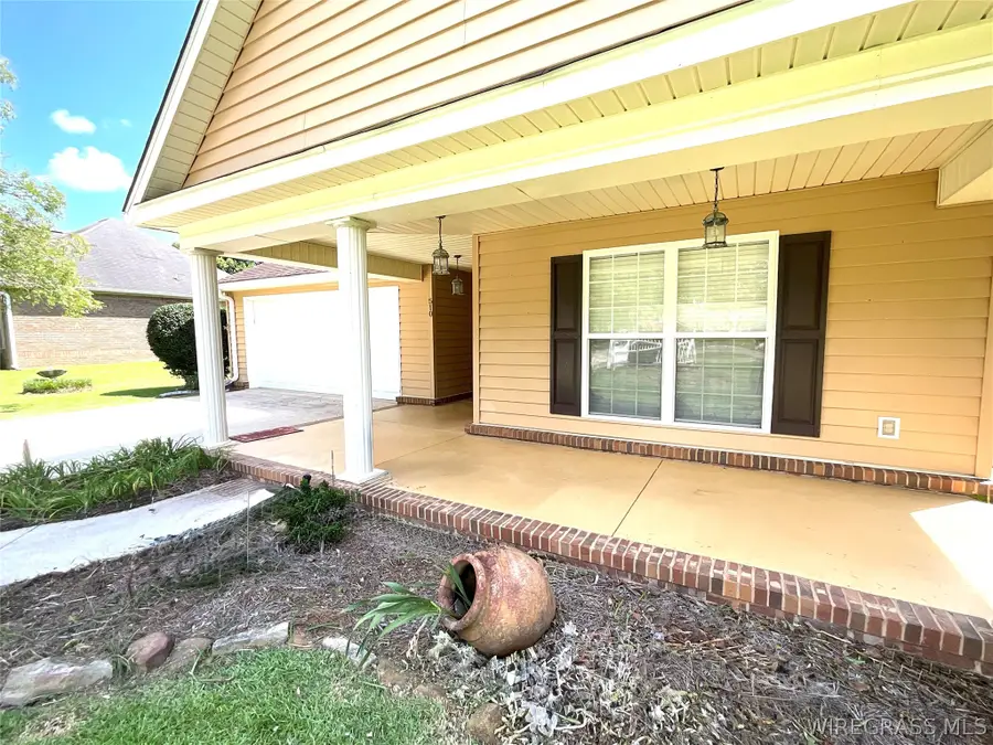 510 E Church Street, New Brockton, AL 36351 - #2