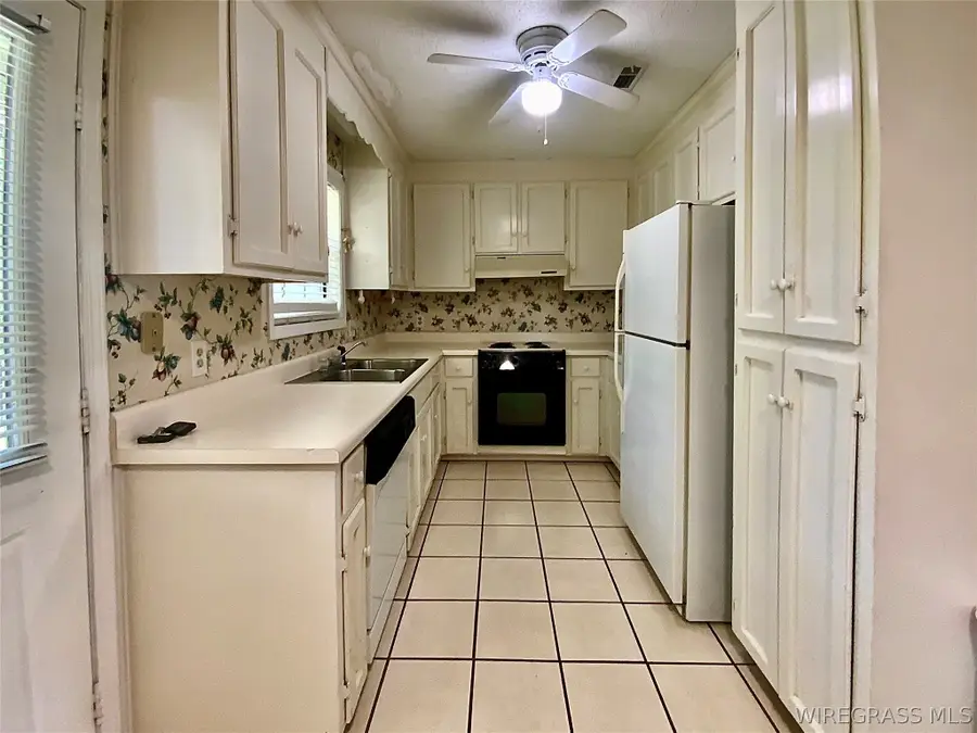 106 Pinecrest Loop, Enterprise, AL 36330 - #2