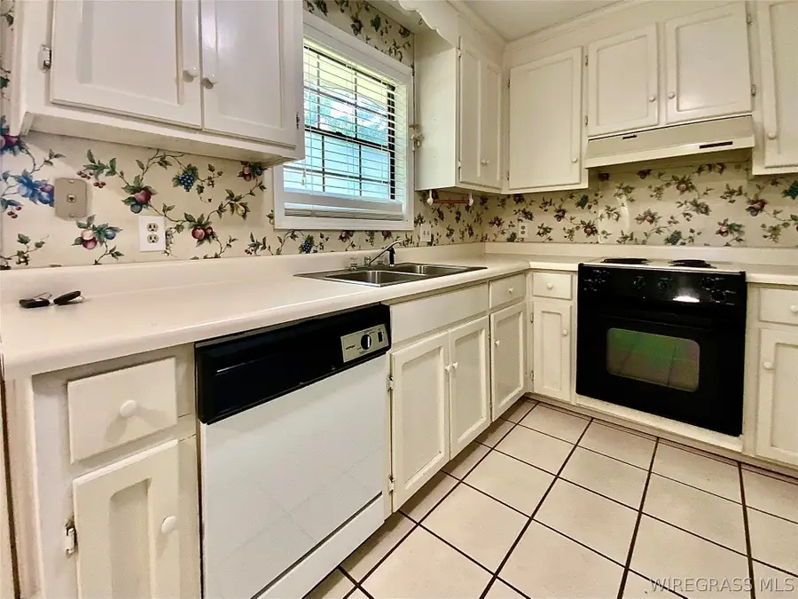 106 Pinecrest Loop, Enterprise, AL 36330 - #3