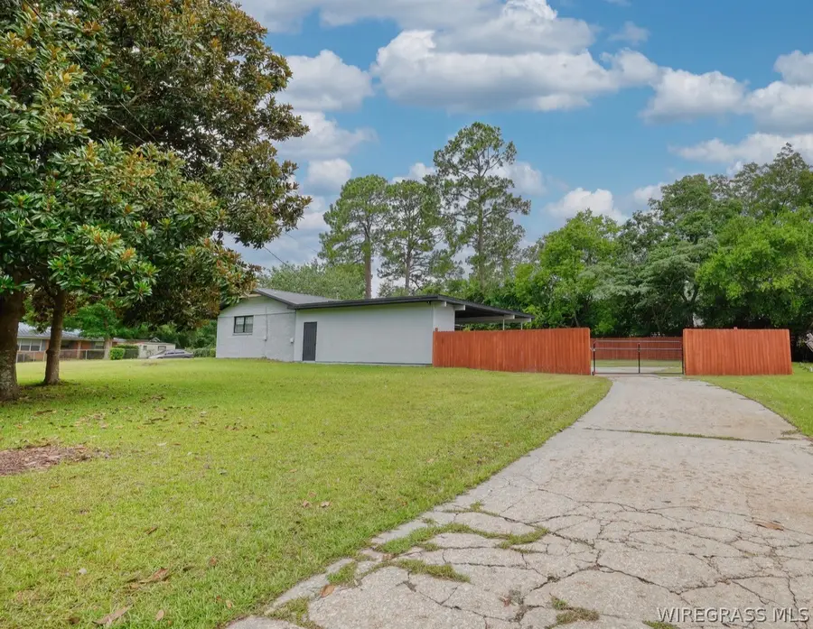 903 Moss Street, Dothan, AL 96734 - #3